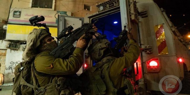 13 Palestinians arrested in several areas in the West Bank