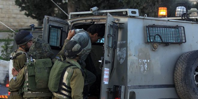 Israeli occupation arrests three Palestinians in Ramallah