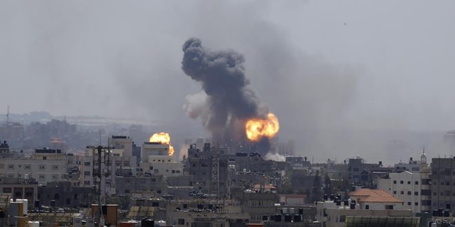 Israeli Occupation warplanes raid Gaza Strip