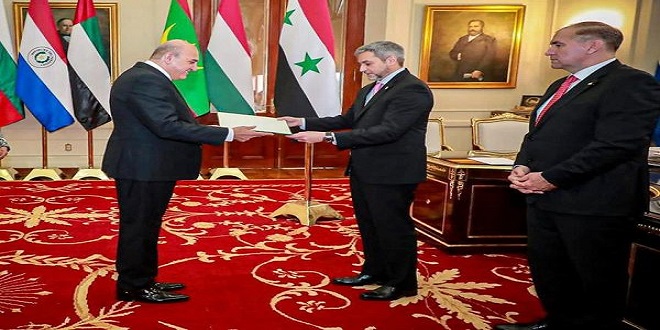 Presidente de Paraguay recibe cartas credenciales del nuevo embajador sirio