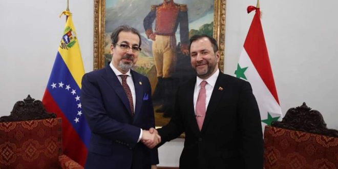 Canciller venezolano recibe al embajador de Siria en Caracas
