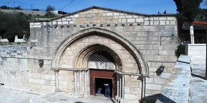 Colonos israelíes asaltan la Iglesia del Sepulcro de María