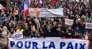 En Francia, llaman a emanciparla de EEUU y la OTAN