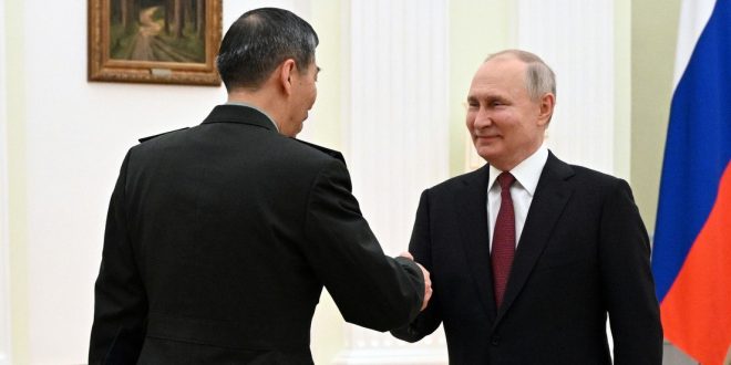 Putin repasa con ministro de Defensa chino fortalecimiento de la cooperación militar