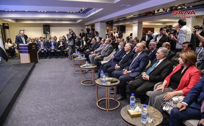 اولین کنفرانس سرمایه گذاری در انرژی های تجدیدپذیر در دمشق آغاز شد 15-5-2022