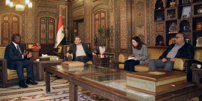 دیدار استاندار دمشق با مدیر آنروا / بررسی بازگشت آوارگان به اردوگاه یرموک 