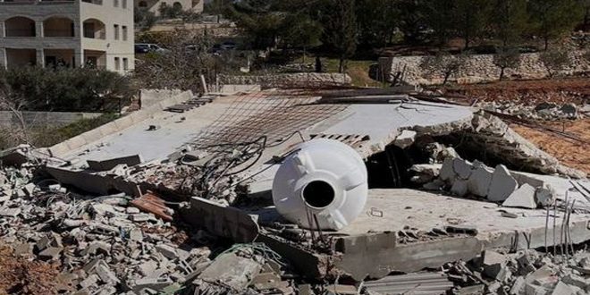 اشغالگر اسرائیلی دو خانه را در شرق اریحا  تخریب می کند