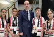 Le chef de mission à l’ambassade syrienne à Abou Dhabi rencontre des enfants syriens participant au « Parlement arabe de l’enfant »