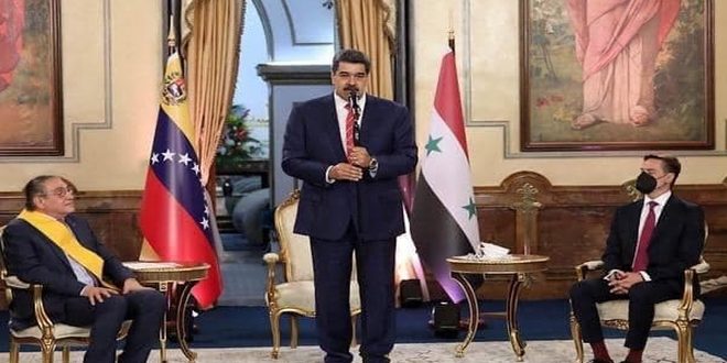Maduro, Suriye Büyükelçisine Liyakat Nişanı Verirken: Yakında Suriye’yi Ziyaret Edeceğim, Halkının Teröre Karşı Gösterdiği Kahramanlığa Hayranız
