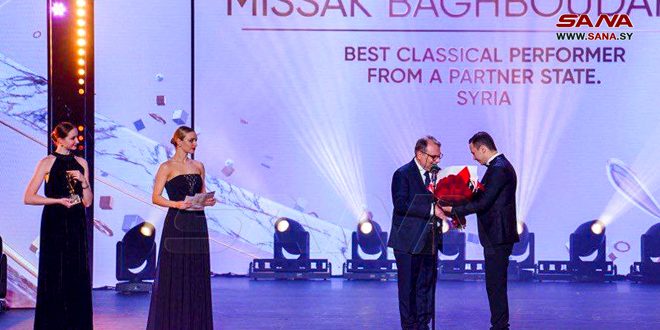 Bolşoy Tiyatro Sahnesinde Suriyeli Müzisyen Misak Baghboudrian’a Ödül