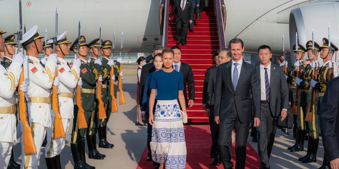 Cumhurbaşkanı Esad Ve First Lady Esma Esad Pekin Havaalanına Geldi