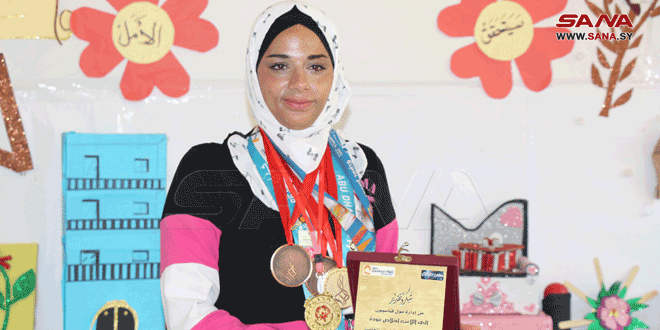 شابة من درعا تتغلب على إعاقتها وتحقق إنجازات في رياضة ألعاب القوى