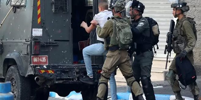 Occupation forces arrest 20 Palestinians in West Bank