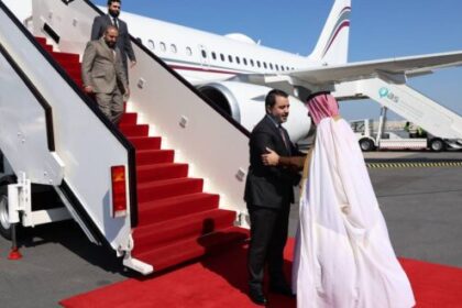 Al-Shibani arrives in Doha to discuss cooperation