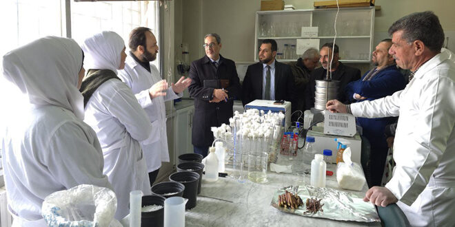 Agriculture Minister inspects laboratories at Faculty of Agricultural Engineering