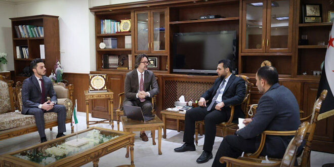 Agriculture Minister discusses agricultural sector problems with Mercy Corps Organization