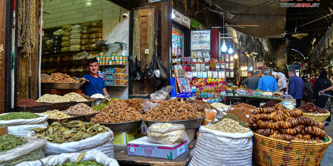 En fotos: El zoco popular de al-Bzuriyeh en la capital Damasco