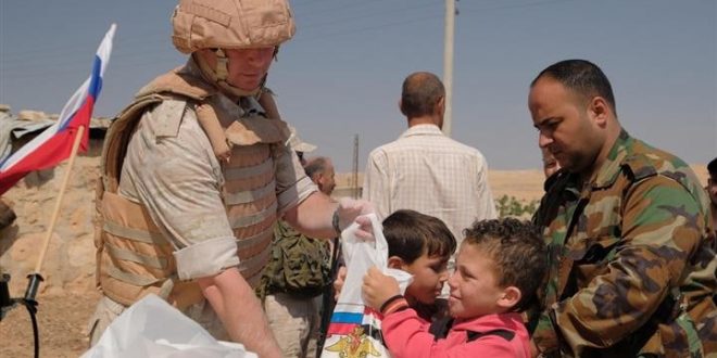 Rusia entrega ayuda humanitaria a familias necesitadas en Deraa