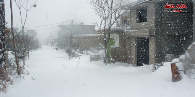 La nieve cubre el pueblo de Al-Manshef en el este  de la provincia siria de Sweida