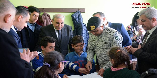 Pakistán entrega ayuda humanitaria en Latakia