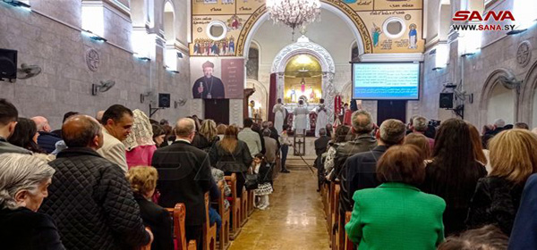 Oraciones y misas en las iglesias sirias con motivo de la Pascua (+ fotos)