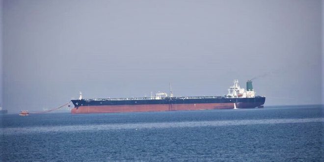 La Marina iraní incauta un petrolero con gran cantidad de combustible de contrabando