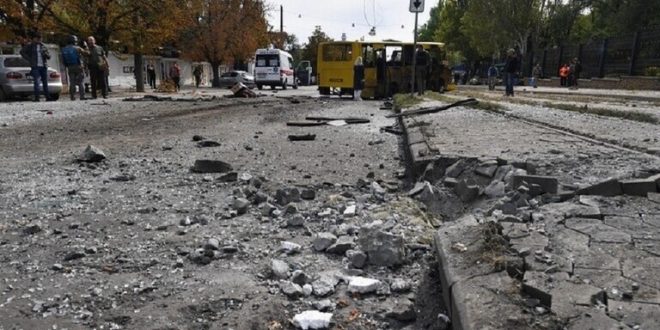 Tropas ucranias bombardean Donetsk con bombas de racimo