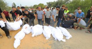 Hallan los cuerpos de 150 palestinos asesinados en una masacre