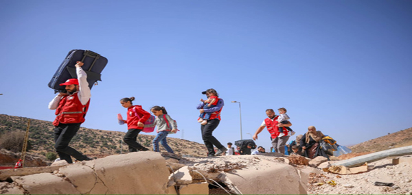 A pesar de la guerra y el bloqueo, Siria recibe a miles de desplazados del Líbano