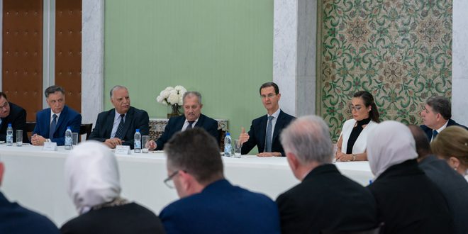 رئیس جمهور اسد خطاب به دستیاران وزیران که یک برنامه آموزشی در زمینه ایجاد سیاست های تخصصی را به پایان رسانده اند: هویت دولت چیزی است که سیاست های عمومی را تعیین می کند 19-8-2023