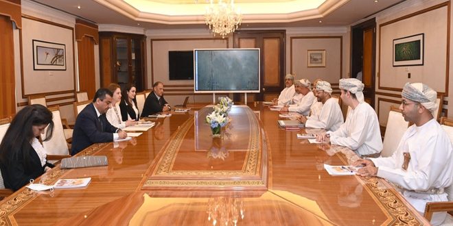 Mechaweh examine avec al-Busaïdi les moyens de renforcer la coopération culturelle entre la Syrie et le Sultanat d’Oman