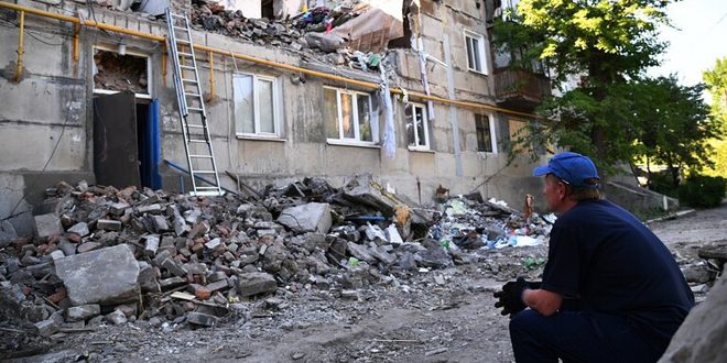 Deux civils tués et 4 autres blessés dans un bombardement ukrainien contre Lougansk