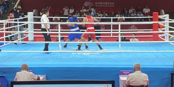 Ahmad Ghousoon se qualifie pour les demi-finales de la compétition de boxe aux Jeux asiatiques en Chine
