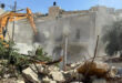 הכבוש אלץ פלסטיני אחד להרוס את ביתו בעיר אלקודס הכבושה