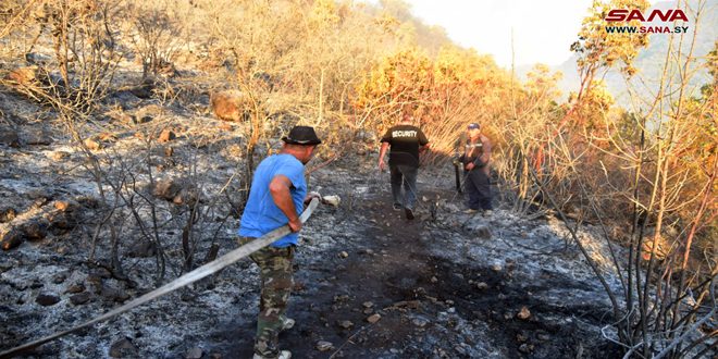 Тушение пожара на сельскохозяйственных угодьях в Шейх-Бадре и продолжение операций по охлаждению