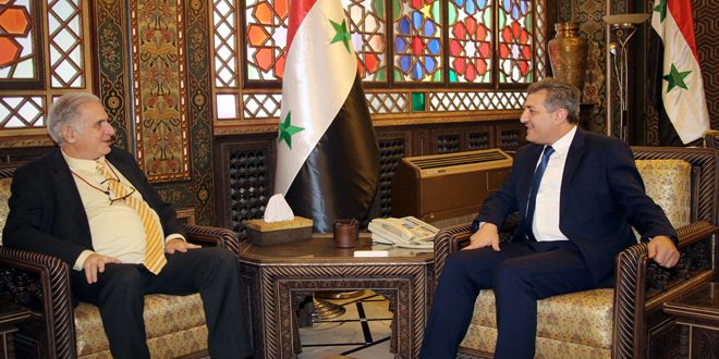 Şam Valisi, Güney Afrika Cumhuriyeti Büyükelçisi ile İşbirliği İlişkilerinin Güçlendirilmesini görüşüyor