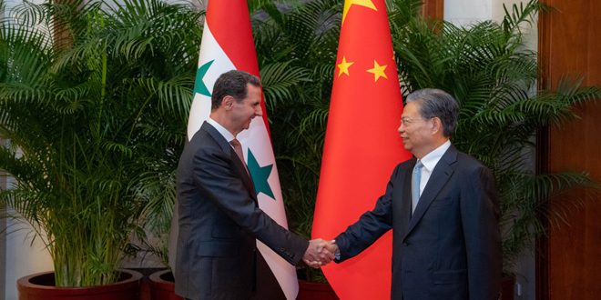 Cumhurbaşkanı Esad, Çin Ulusal Halk Kongresi Daimi Komitesi Başkanı Zhao Lijie İle Pekin’de Bir Araya Geldi