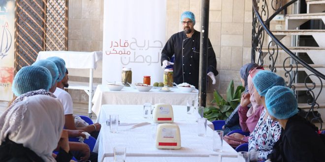 في حماة.. 14 جريحاً يشاركون بدورة تدريبية لتمكينهم اقتصادياً