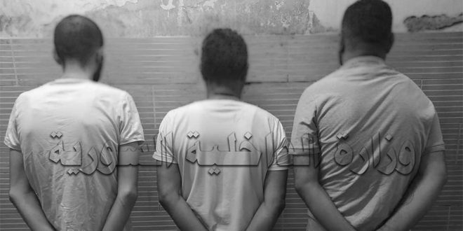القبض على ثلاثة أشخاص يتعاملون بغير الليرة السورية بريف دمشق