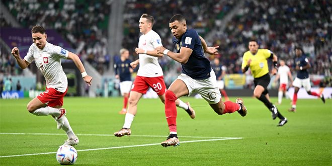 منتخب فرنسا يبلغ ربع نهائي كأس العالم بكرة القدم بفوزه على نظيره البولندي