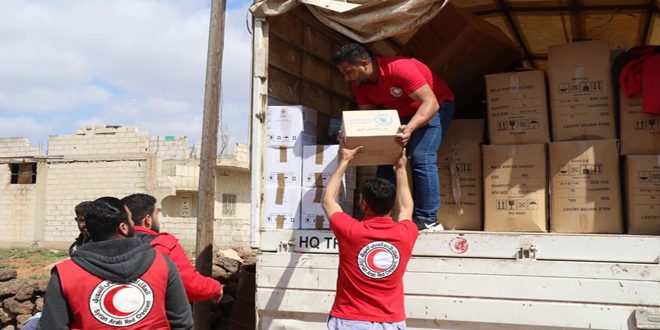 مساعدات إغاثية للمتضررين من الأمطار الغزيرة في بلدة الكرك الشرقي بريف درعا