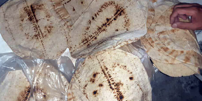 ضبط مخبز في مدينة جيرود بريف دمشق بمخالفة سوء تصنيع الرغيف