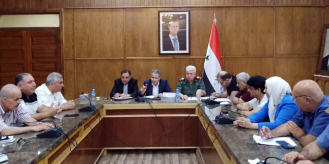 وزير النفط يناقش واقع المشتقات النفطية في حماة وإدلب